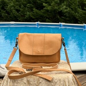 Holtz Leather Tan Leather Crossbody Bag - Timeless Everyday Style